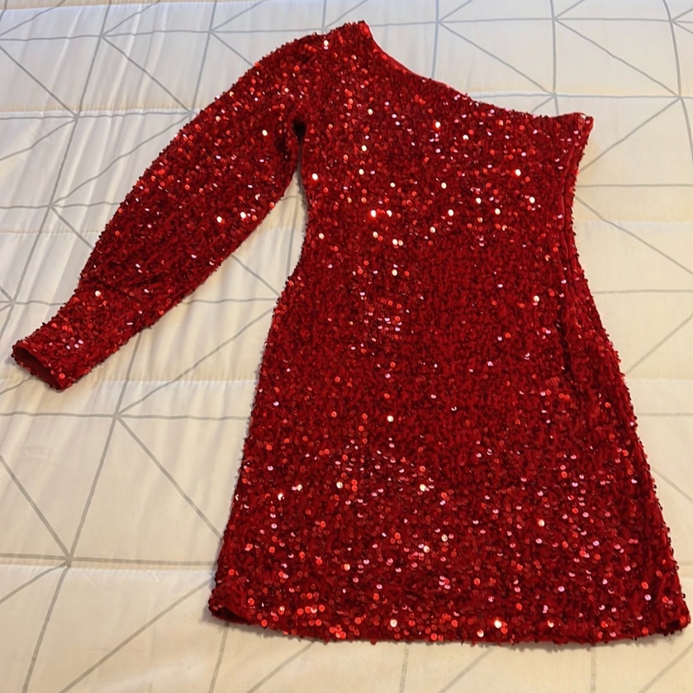 Gianni Bini Red One-Shoulder Sequin Dress
